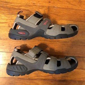 TEVA water  SHOES size 6